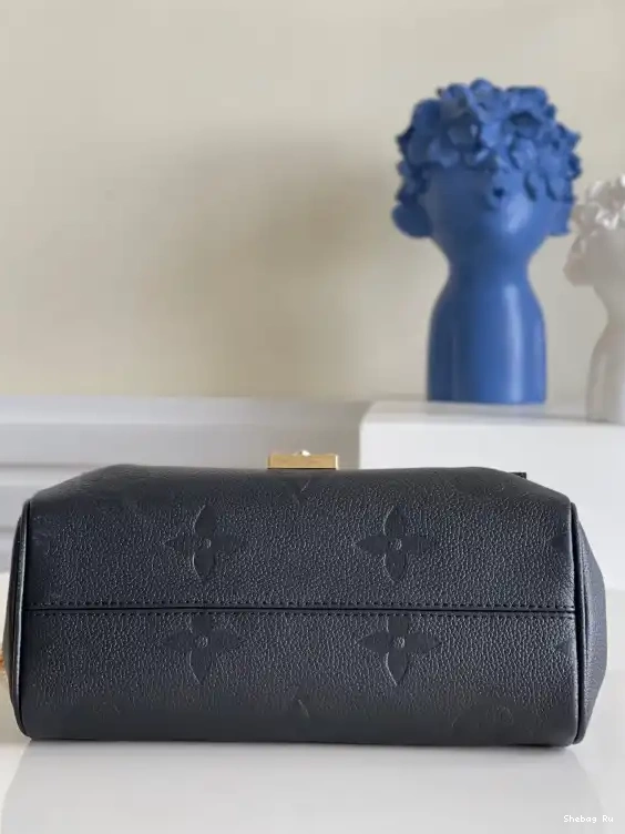 LOUIS VUITTON FAVORITE 0617